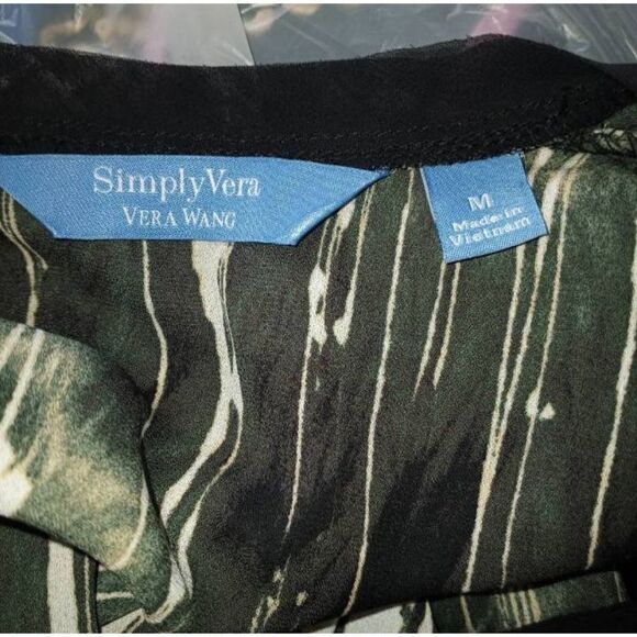 Simply VERA VERA WANG GREEN SHADOW GAEDEN BLOUSE SZ.M NWT - Picture 4 of 9